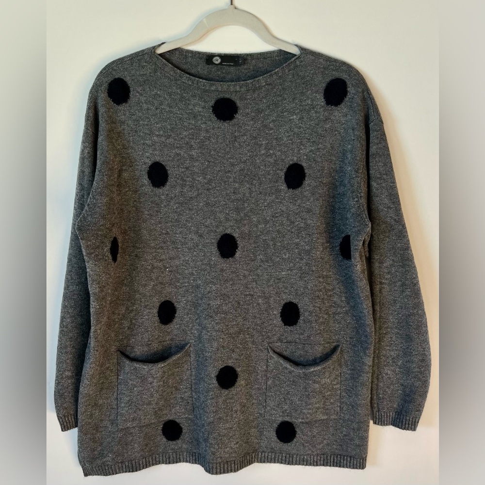 Made in Italy. Size L. Gray wBlack Polkadots.